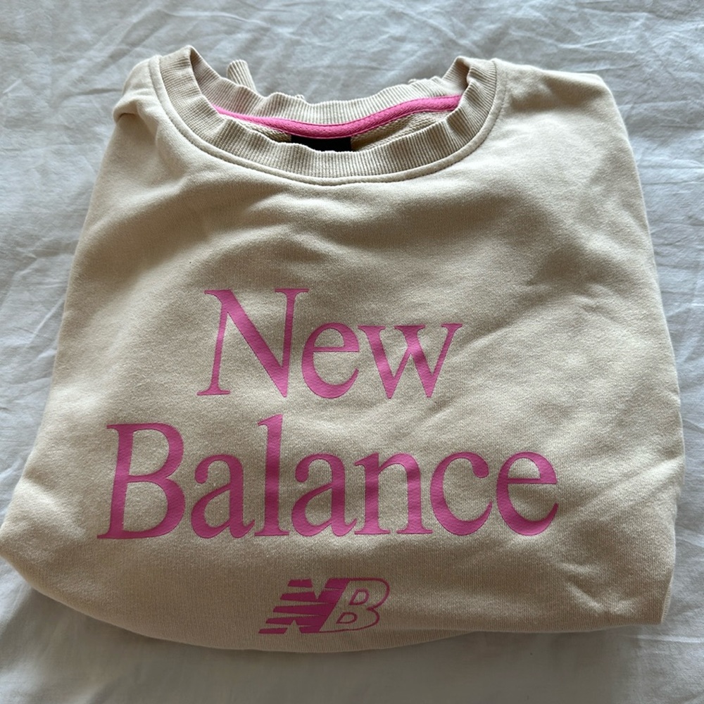 New Balance athleisure sweatshirt